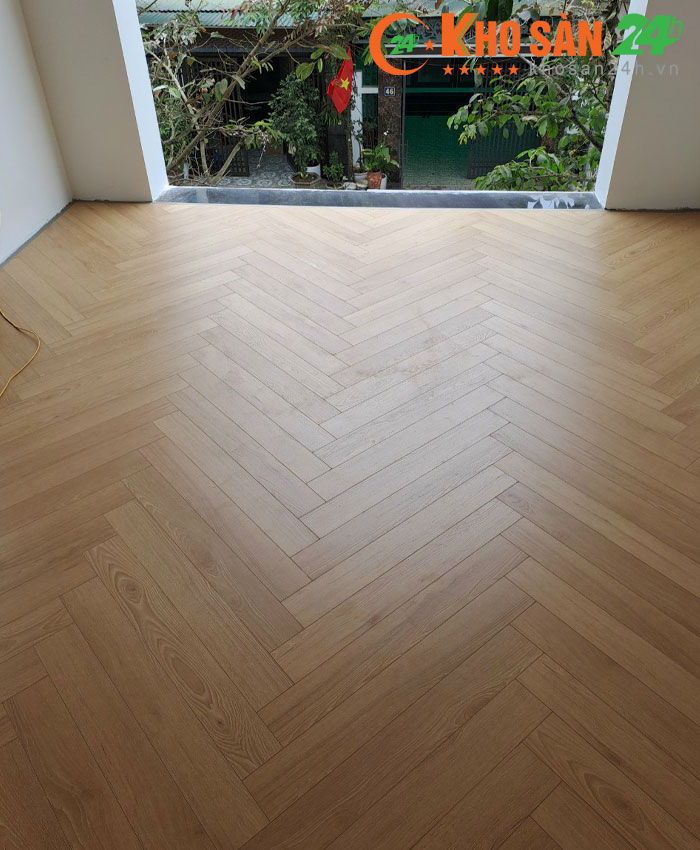 Hình ảnh thi công thực tế sàn gỗ Clevel F687 tại công trình